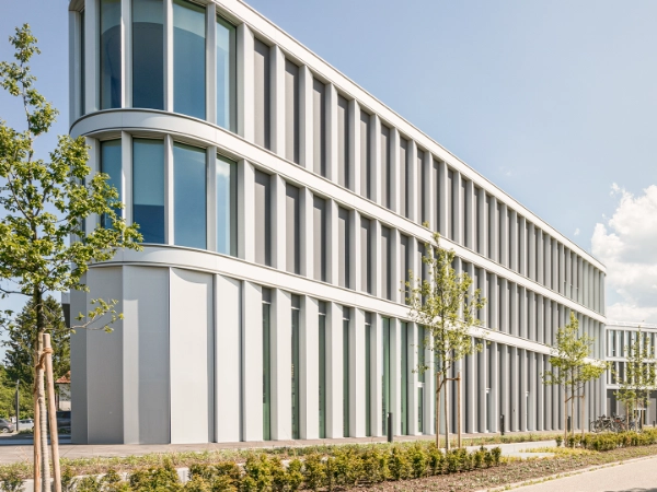 tende-a-bande-verticali-o-orizzontali-chiasso